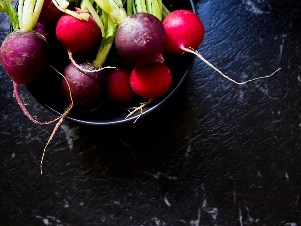 Quick Pickled Radishes: A Winter Garden Delight